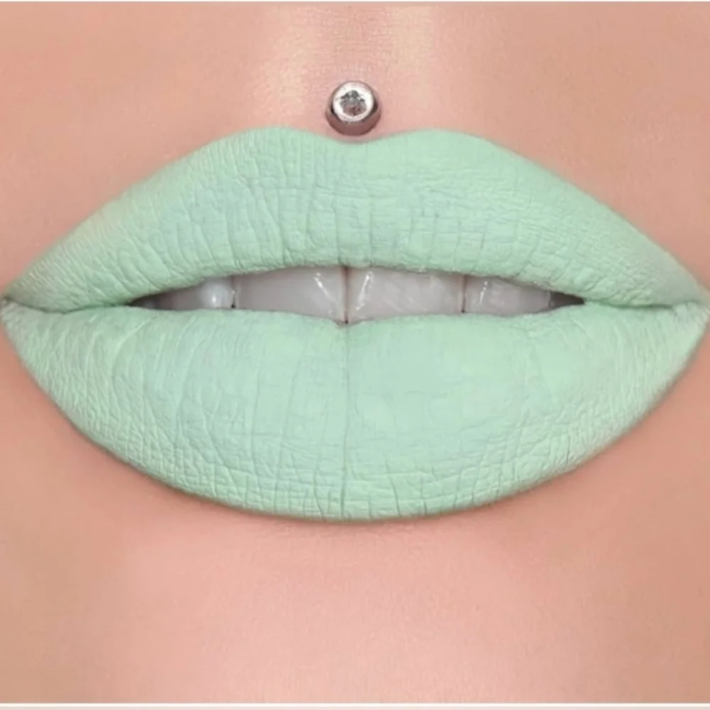 Jeffree Star Velour Liquid Lipstick High Society